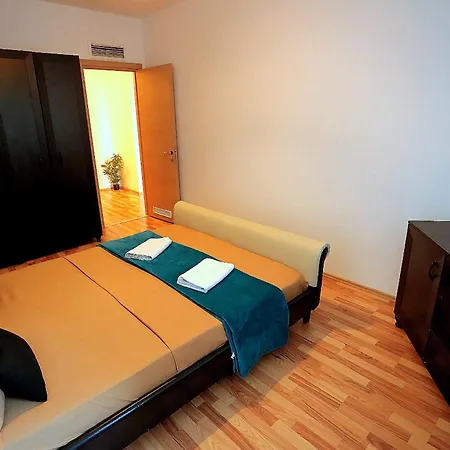Cataleya Apartment *